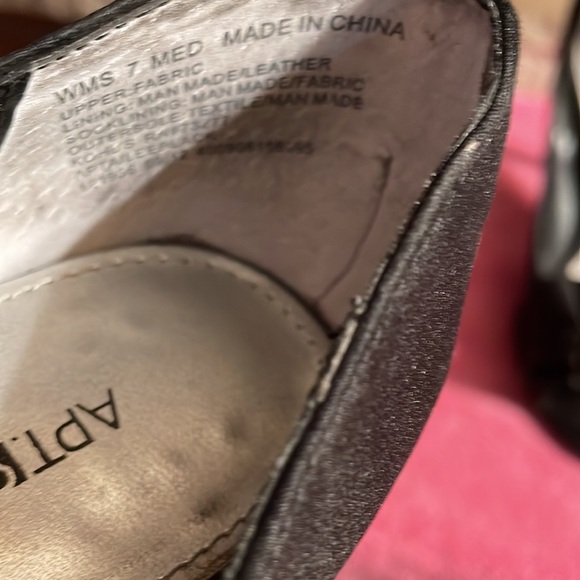 Heels - Picture 6 of 10